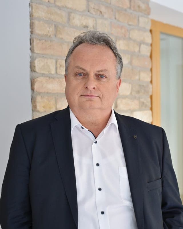 Dr. Kovács Tibor